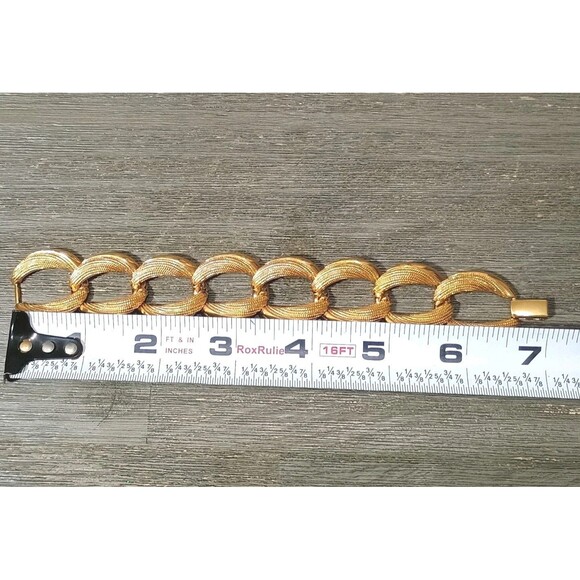 Napier Textured Gold Tone Link Bracelet Earring Vintage Set - Picture 5 of 8